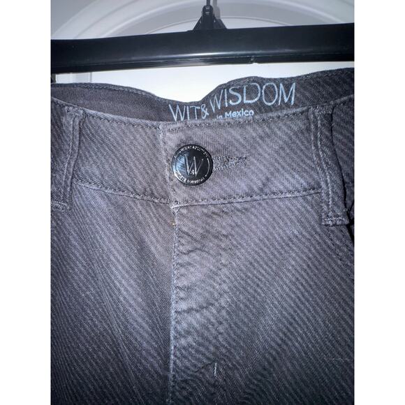 WIT & WISDOM NWT $78 Black Straight Leg Black Jeans - Picture 4 of 11
